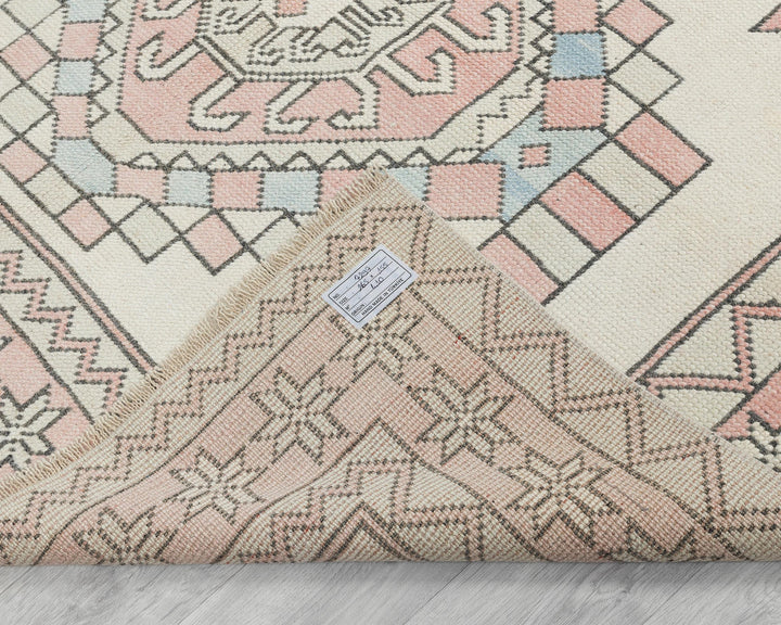 Pastel Oushak Rug 8' 8" x 5' 1" | No. VR50337
