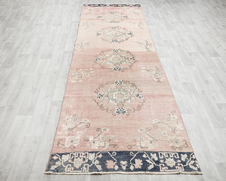 Runner Rug 3' 4" x 11' 7" | No. VR12559