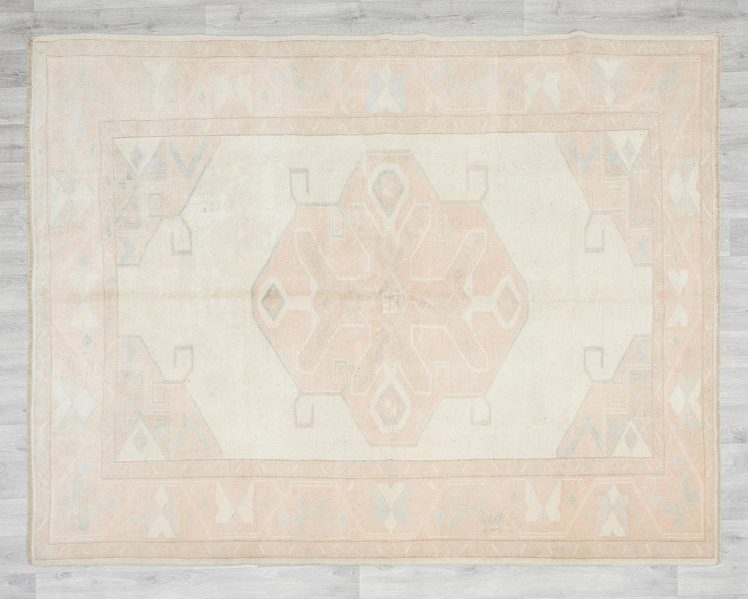 Beige Oushak Rug 7' 1" x 5' 10" | No. VR22774