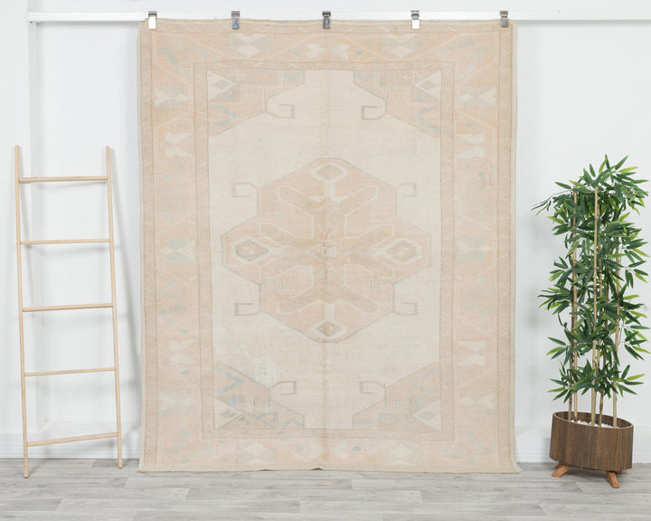 Beige Oushak Rug 7' 1" x 5' 10" | No. VR22774