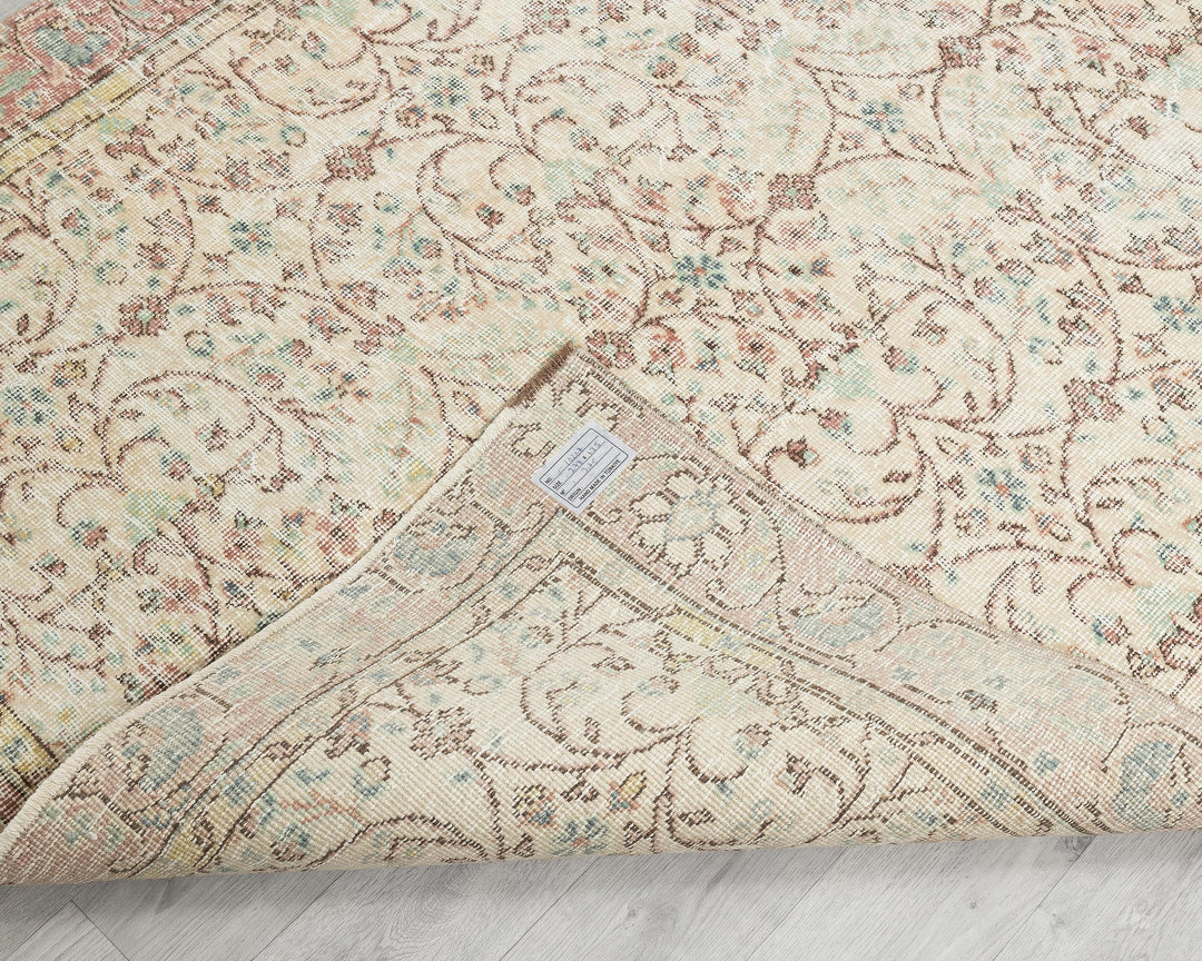 Beige Oushak Rug 9' 1" x 4' 5" | No. VR81054