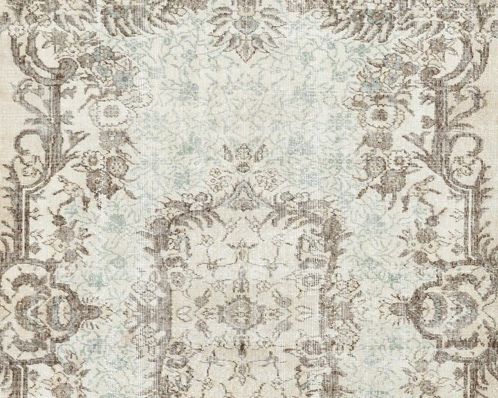 Beige Oushak Rug 5' 7" x 8' 4" | No. VR20048