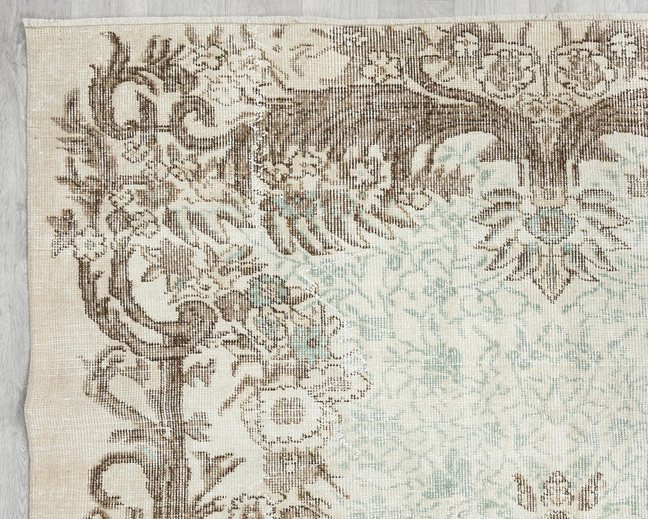 Beige Oushak Rug 5' 7" x 8' 4" | No. VR20048