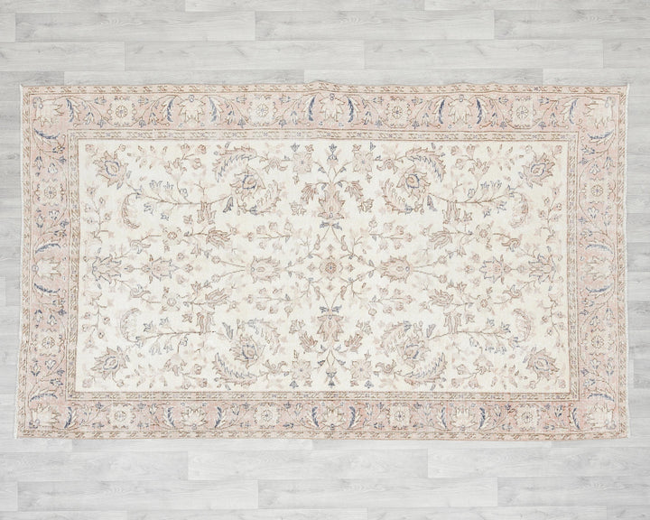 Beige Oushak Rug 8' 2" x 4' 11" | No. VR39942