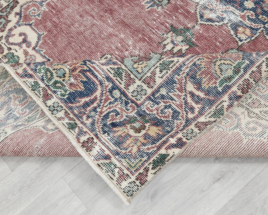 Red Oushak Rug 5' 7" x 9' | No. VR99785