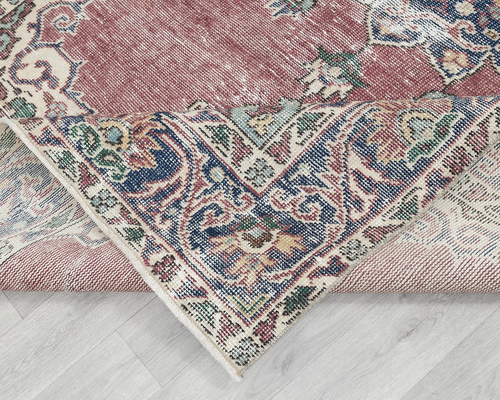Red Oushak Rug 5' 7" x 9' | No. VR99785