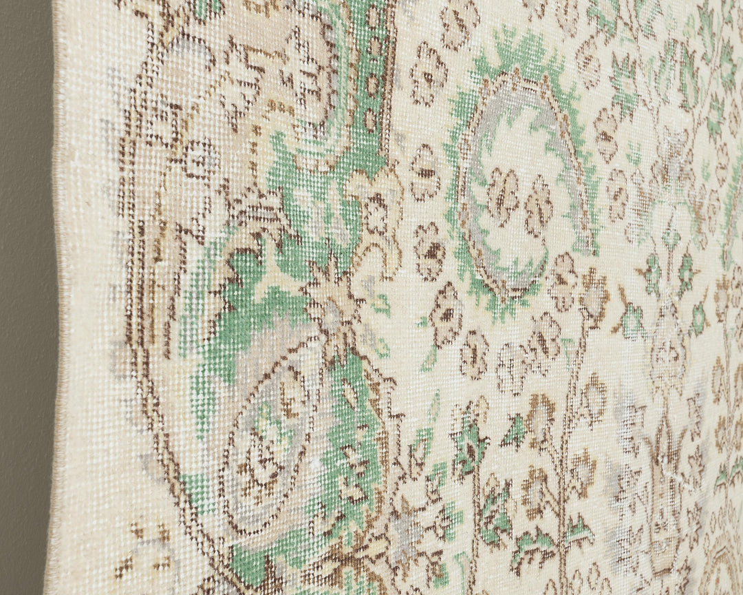Oushak Rug 5' 5" x 9' | No. VR95701