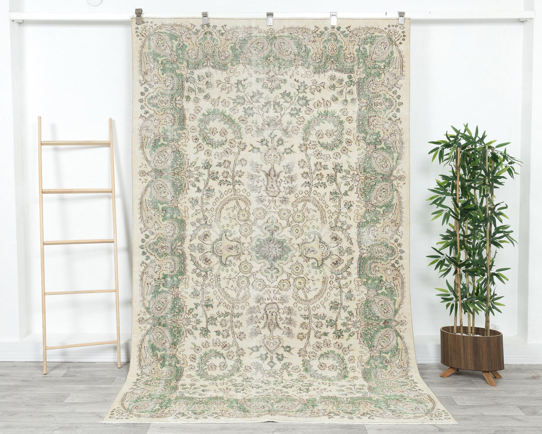 Oushak Rug 5' 5" x 9' | No. VR95701