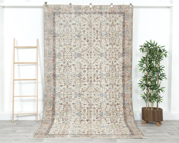 Beige Oushak Rug 5' 2" x 9' | No. VR69627