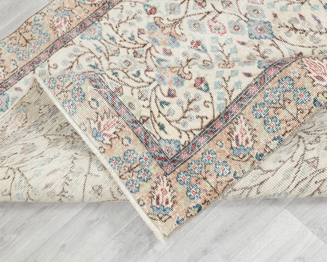 Beige Oushak Rug 5' 2" x 9' | No. VR69627