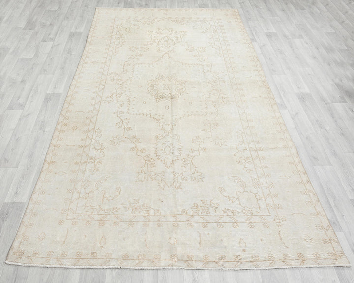 Beige Oushak Rug 5' 4" x 9' 7" | No. VR75254