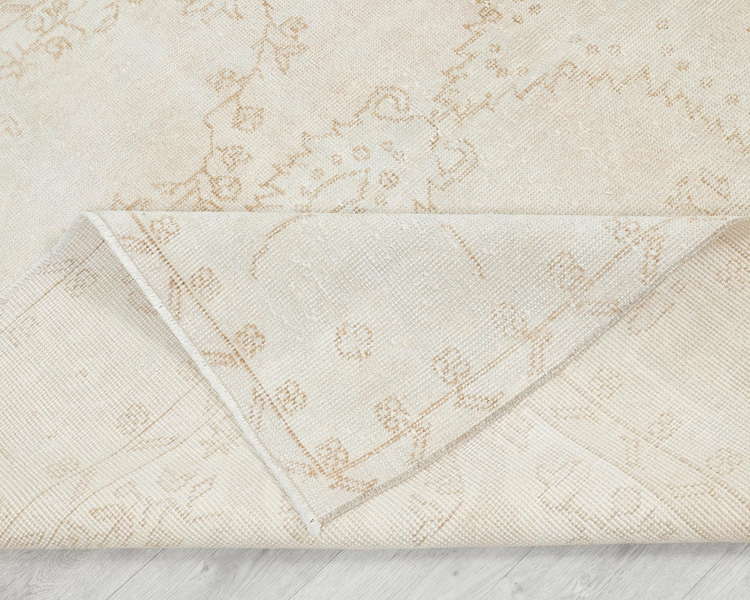 Beige Oushak Rug 5' 4" x 9' 7" | No. VR75254