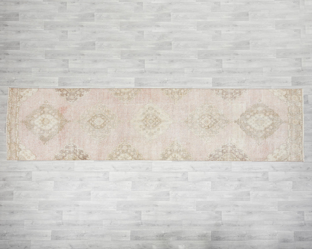 Neutral Runner Rug 3' 1" x 12' 5" | No. VR60310