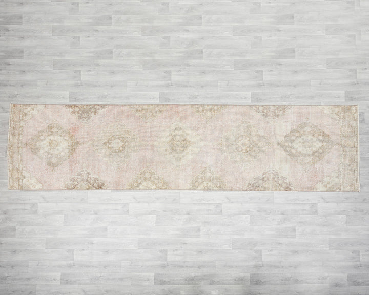 Neutral Runner Rug 3' 1" x 12' 5" | No. VR60310