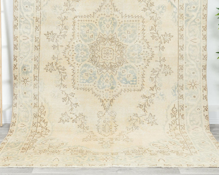 Beige Oushak Rug 5' 8" x 9' 10" | No. VR19276