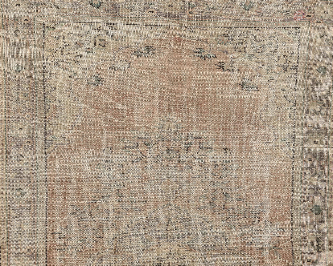 Neutral Oushak Rug 6' 1" x 10' | No. VR66788