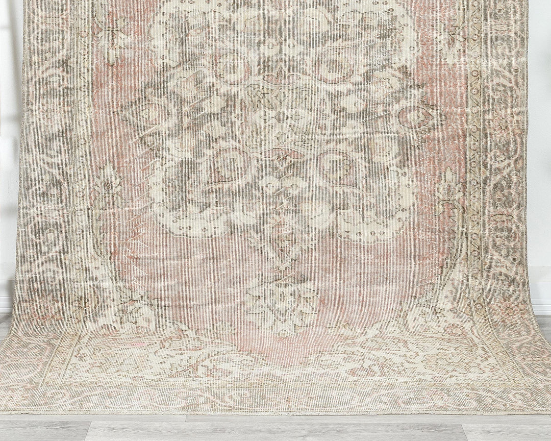 Neutral Oushak Rug 5' 10" x 9' 1" | No. VR71177