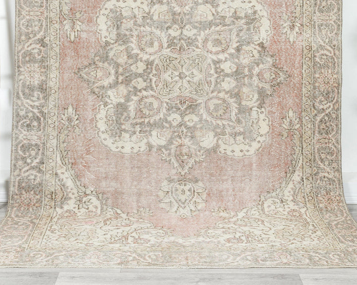 Neutral Oushak Rug 5' 10" x 9' 1" | No. VR71177