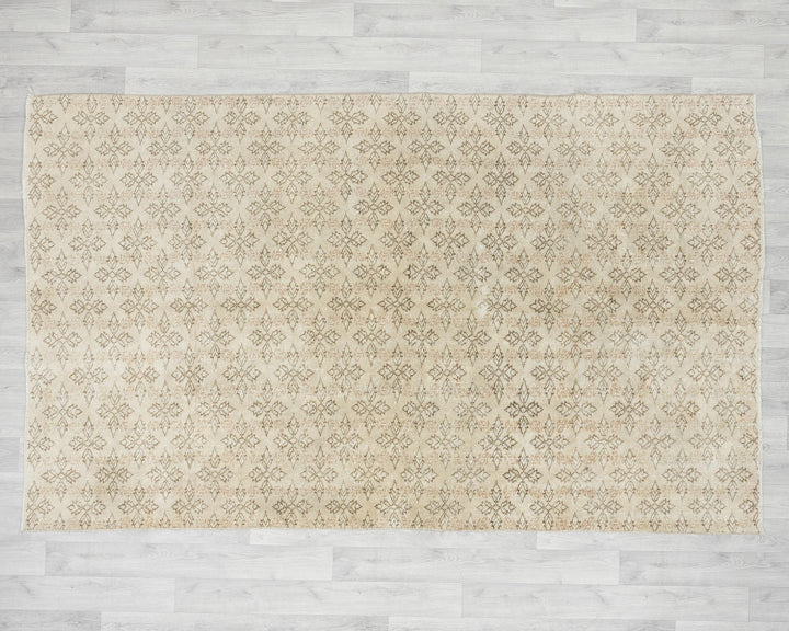 Neutral Oushak Rug 5' 2" x 8' 5" | No. VR49555