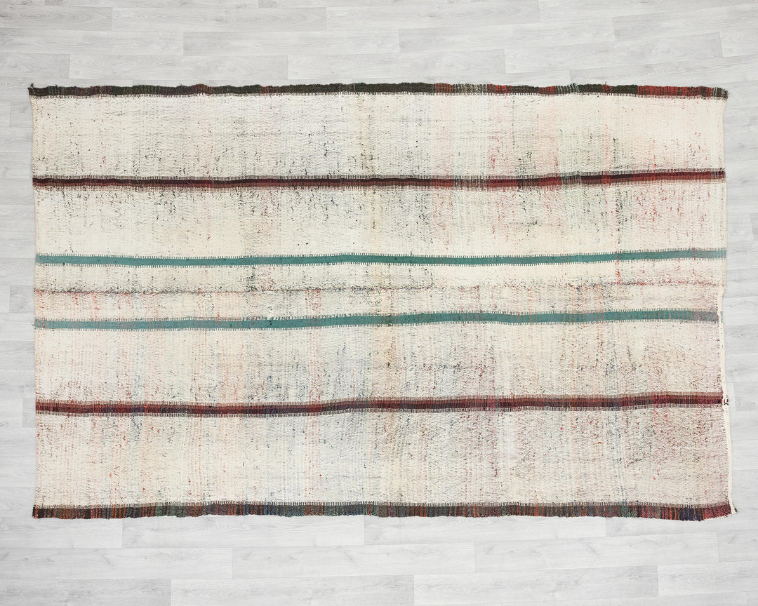 Faded Kilim Rug 6' 6" x 9' 9" | No. VR22033