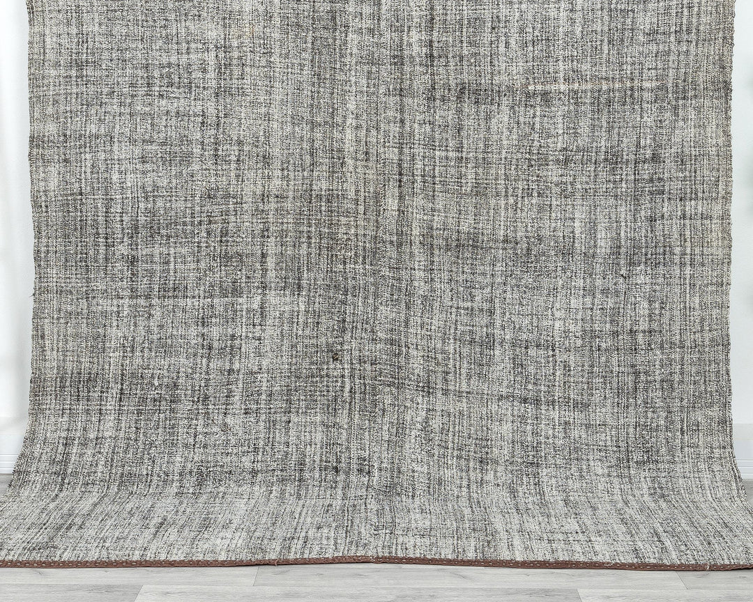 Gray Kilim Rug 6' 8" x 8' 8" | No. VR10615