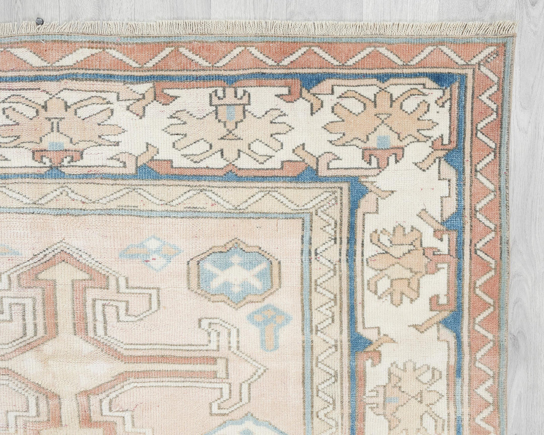 Beige Oushak Rug 5' 1" x 7' 8" | No. VR39824