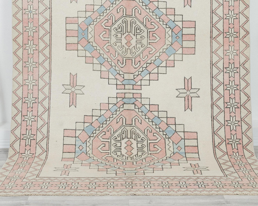 Pastel Oushak Rug 8' 8" x 5' 1" | No. VR50337