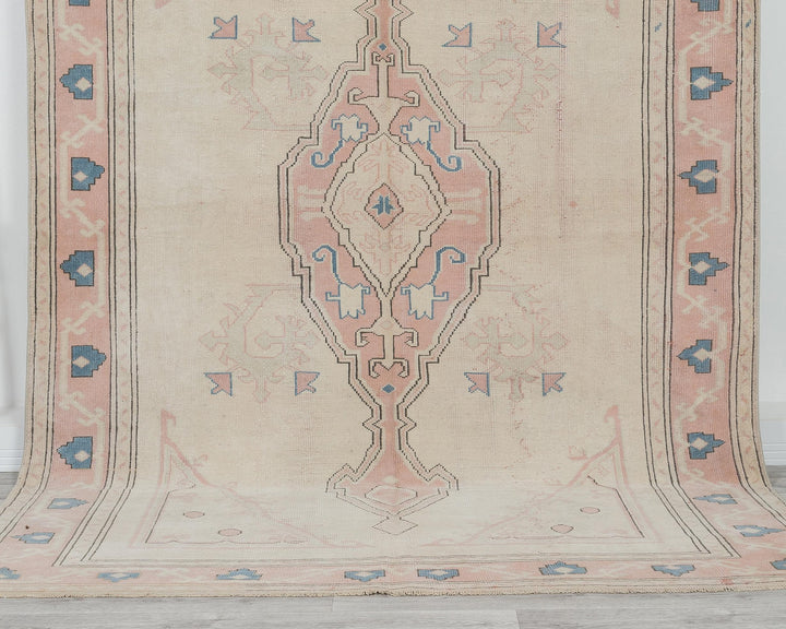 Beige Oushak Rug 6' 3" x 9' 2" | No. VR32890