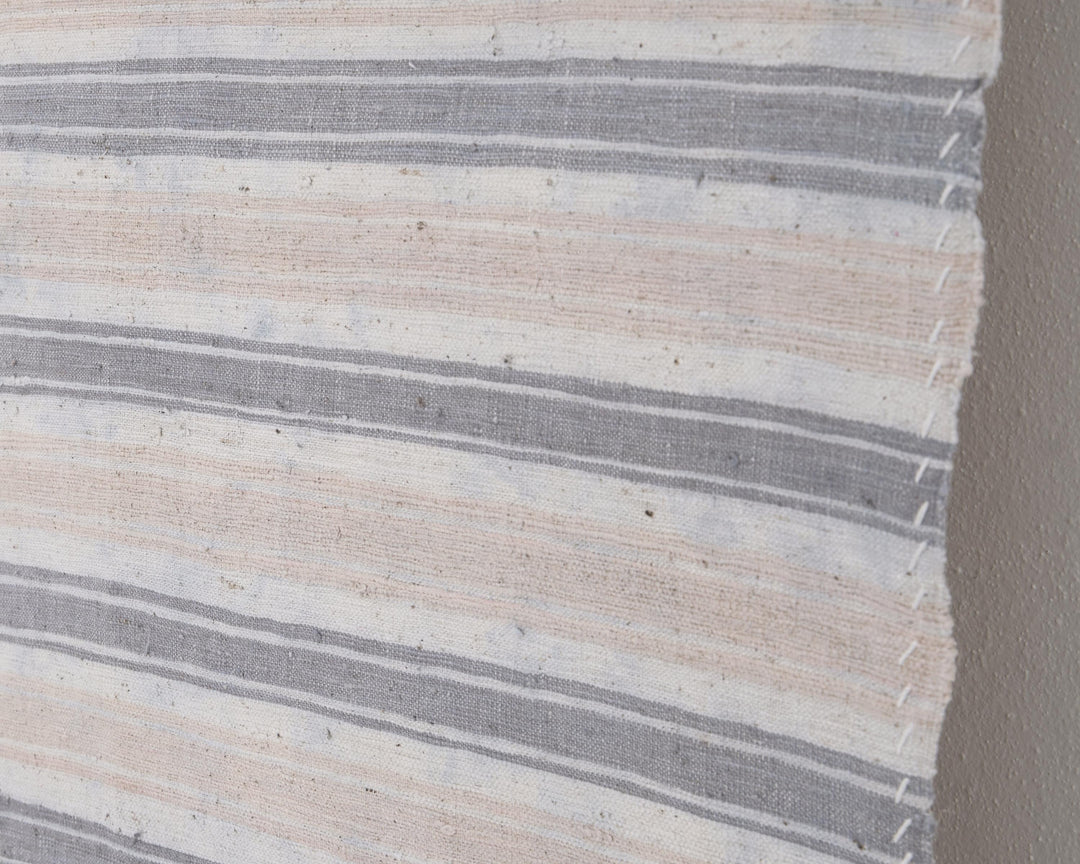 Neutral Kilim Rug 5' 6" x 8' 8" | No. VR81286