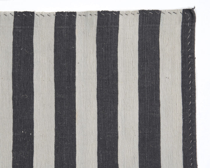 Black Kilim Rug 5' 11" x 7' 1" | No. VR18790