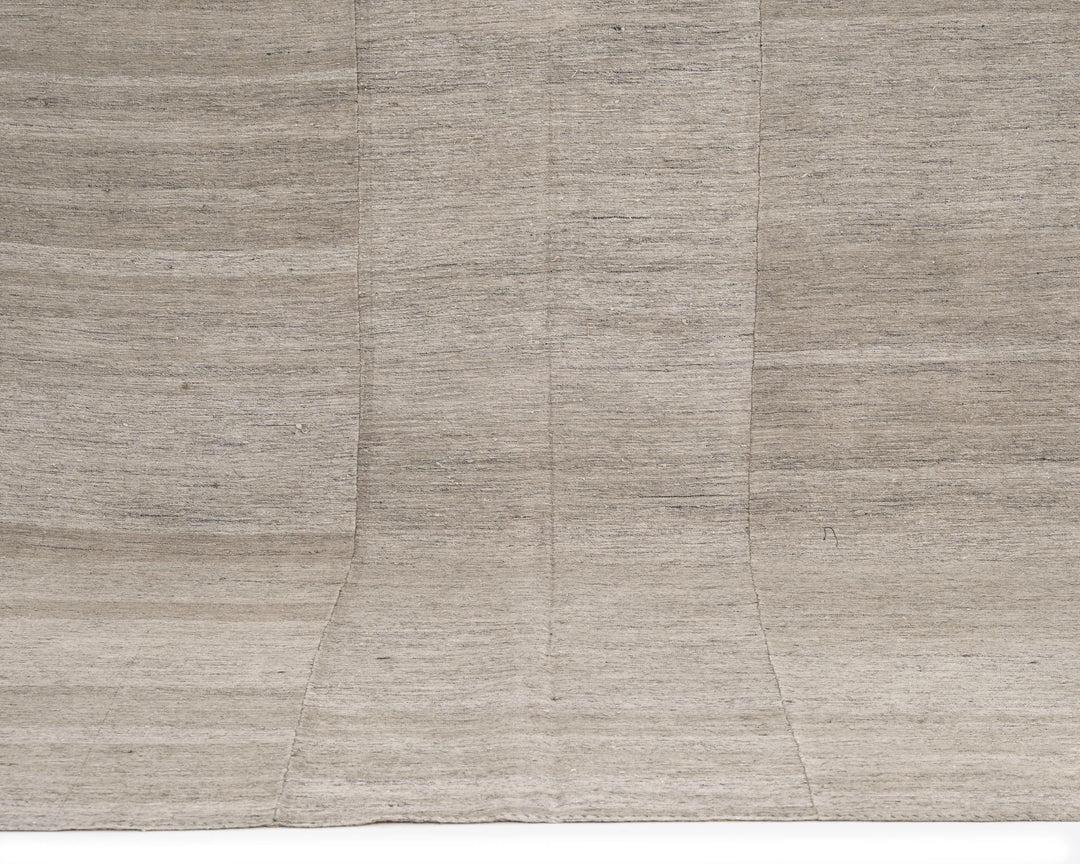 Brown Kilim Rug 6' 5" x 10' 7" | No. VR10710