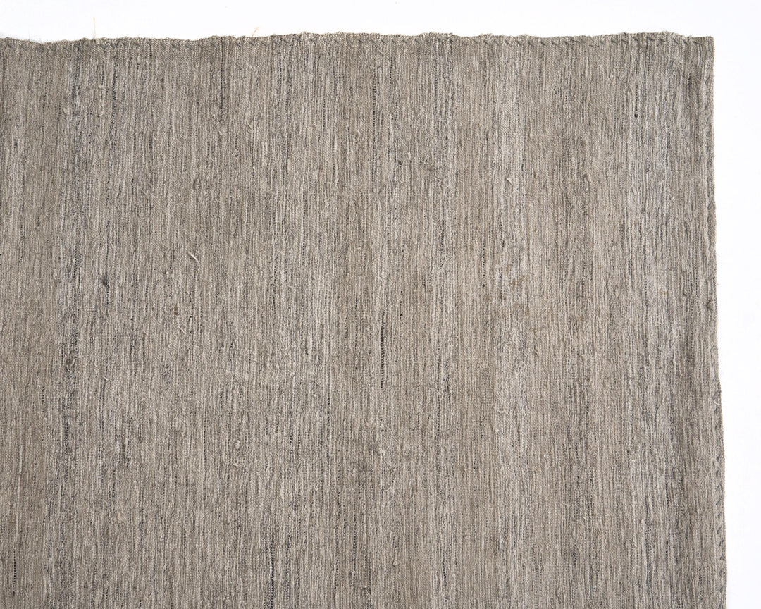 Brown Kilim Rug 6' 5" x 10' 7" | No. VR10710