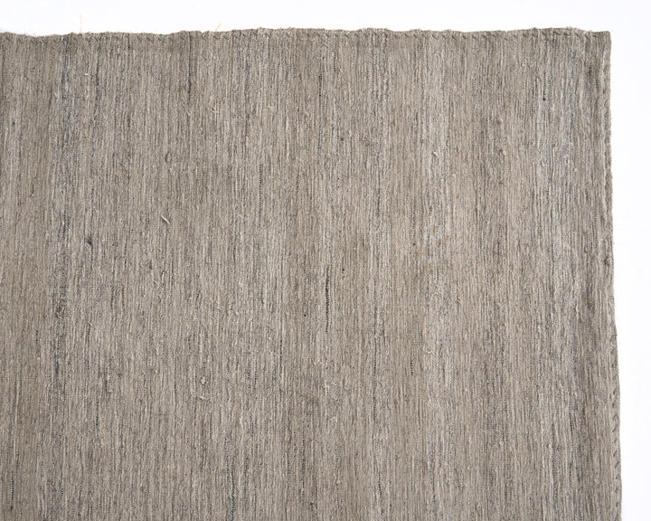 Brown Kilim Rug 6' 5" x 10' 7" | No. VR10710