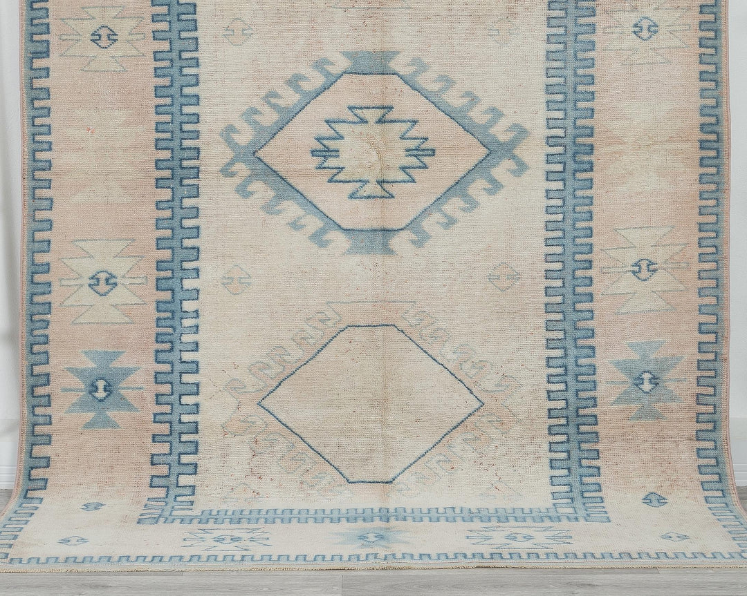 Neutral Oushak Rug 8' 2" x 5' 9" | No. VR50162