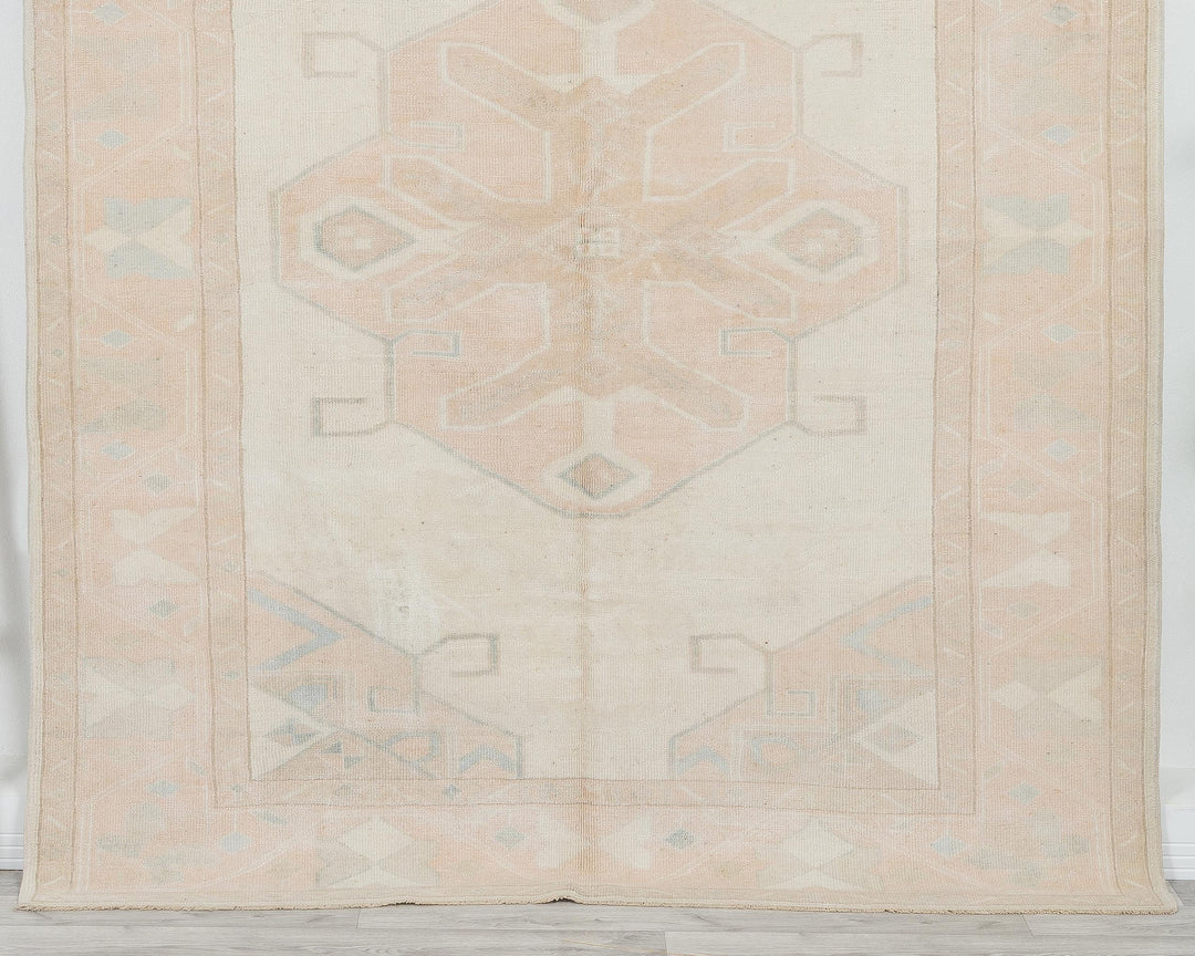 Beige Oushak Rug 7' 1" x 5' 10" | No. VR22774