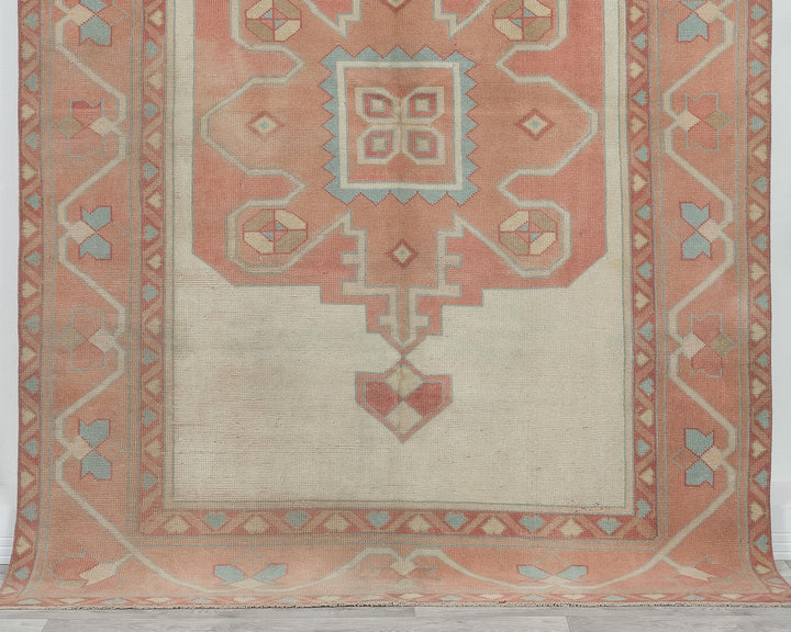Neutral Oushak Rug 5' 1" x 7' 5" | No. VR59489