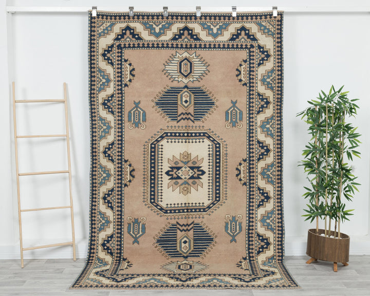 Neutral Oushak Rug 5' 5" x 8' 7" | No. VR95585