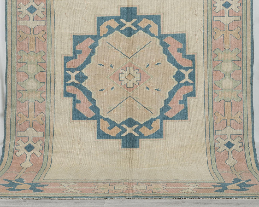 Neutral Oushak Rug 6' 7" x 8' 11" | No. VR18075