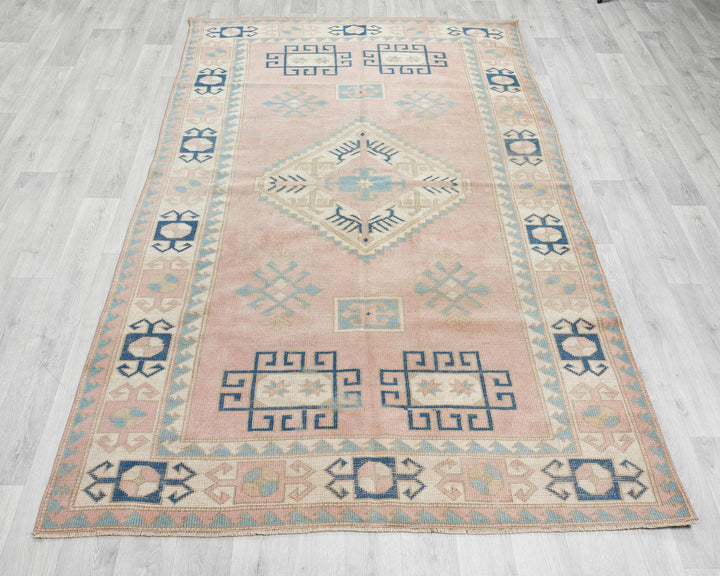 Beige Oushak Rug 4' 11" x 7' 11" | No. VR73000