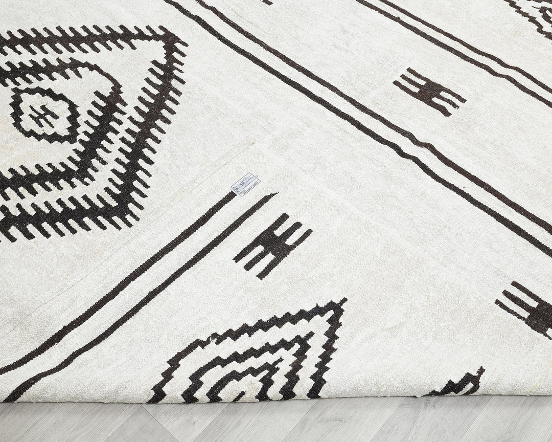 Black Kilim Rug 9' 9" x 12' 10" | No. VR51405