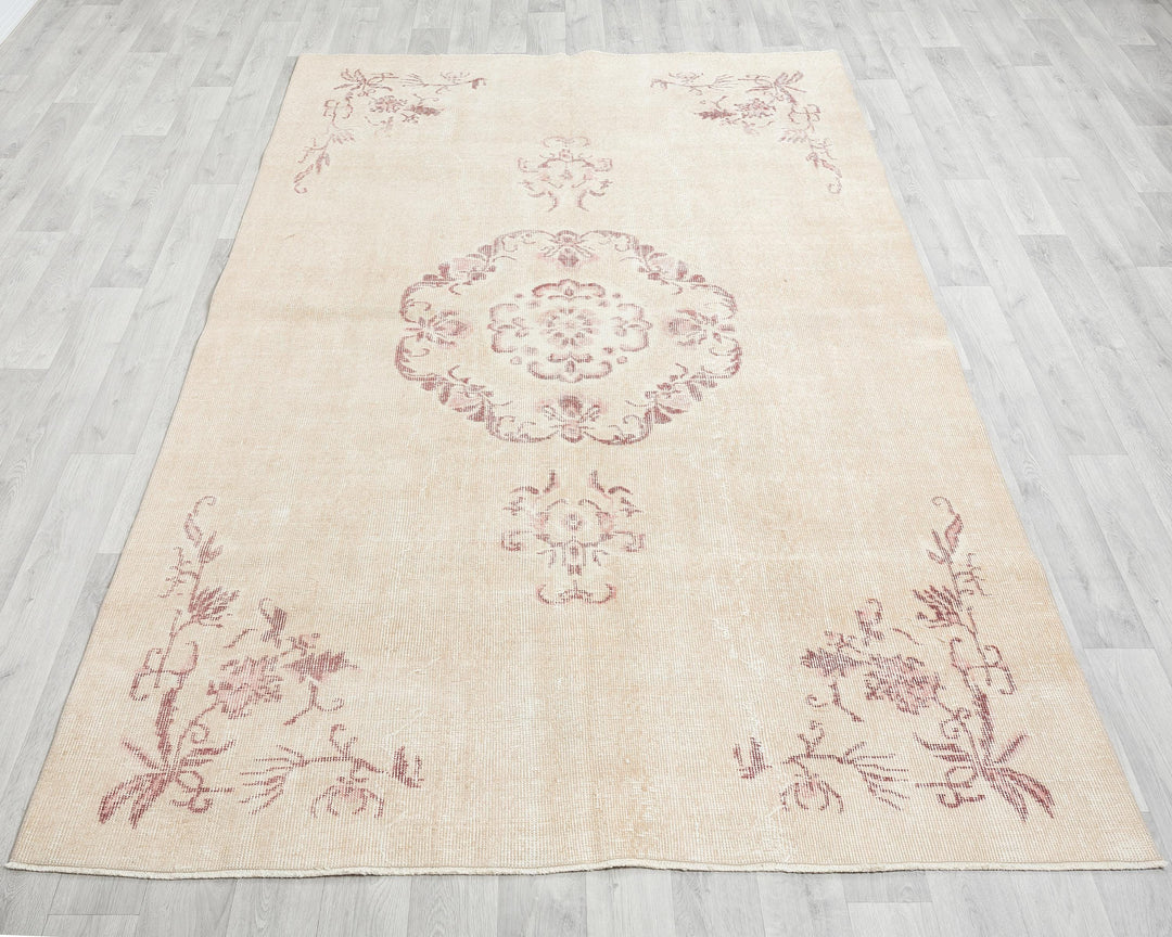 Oushak Rug 8' 4" x 5' 7" | No. VR37212