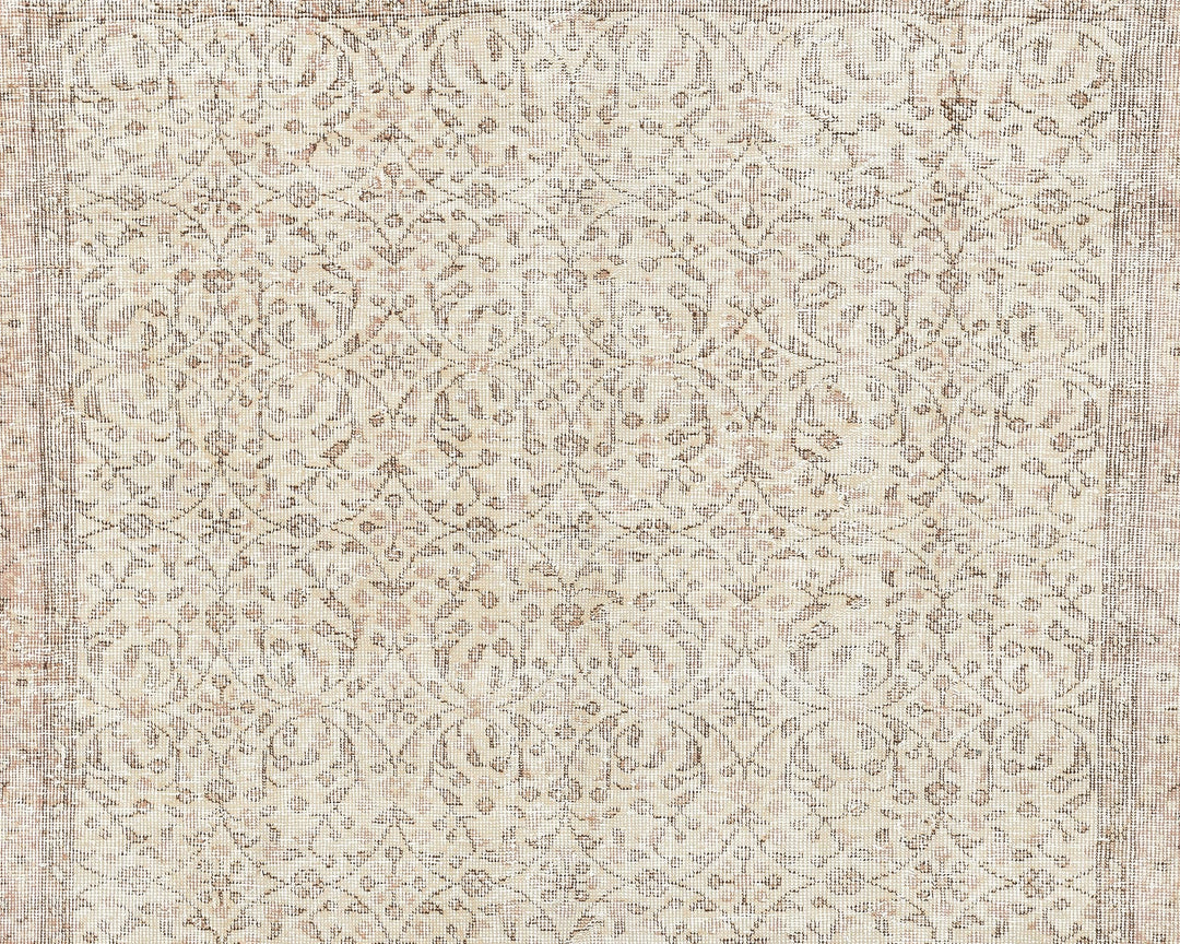 Neutral Oushak Rug 4' 9" x 8' | No. VR16136