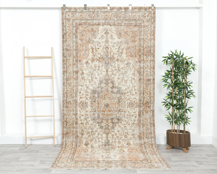 Rust Oushak Rug 9' 2" x 4' 7" | No. VR18607