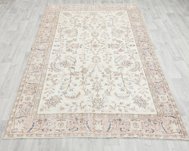 Beige Oushak Rug 8' 2" x 4' 11" | No. VR39942