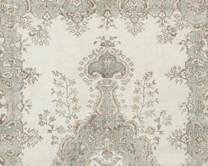Beige Oushak Rug 9' 6" x 5' 9" | No. VR62682