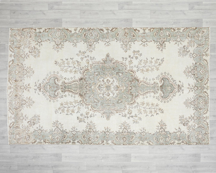 Beige Oushak Rug 9' 6" x 5' 9" | No. VR62682