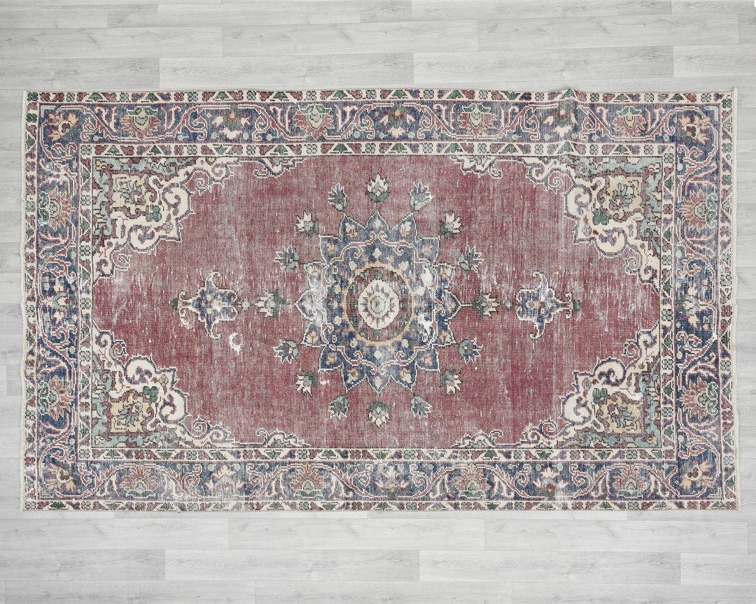Red Oushak Rug 5' 7" x 9' | No. VR99785