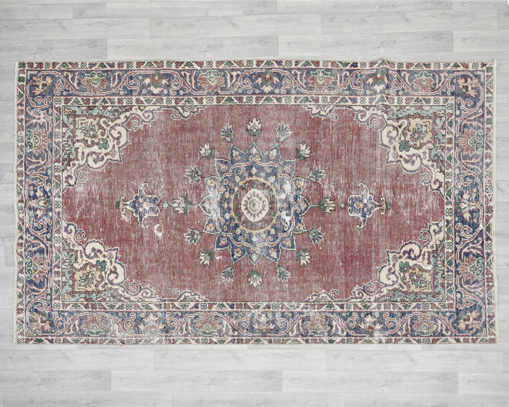 Red Oushak Rug 5' 7" x 9' | No. VR99785