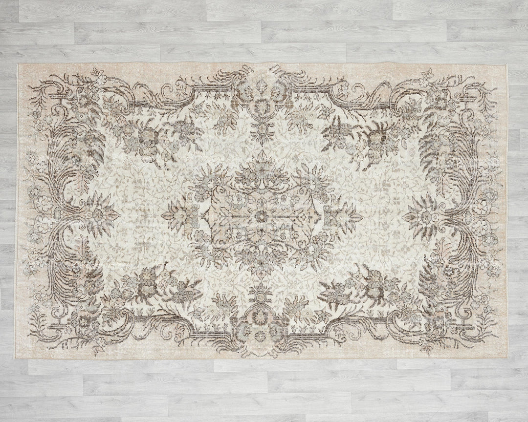 Oushak Rug 5' 7" x 8' 8" | No. VR88359