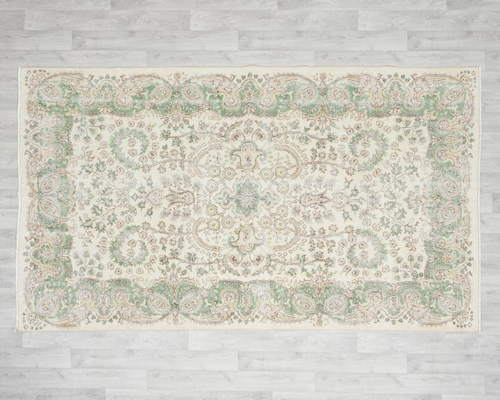 Oushak Rug 5' 5" x 9' | No. VR95701
